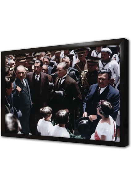 Atatürk ve Çocuklar Çerçeveli Cam Tablo