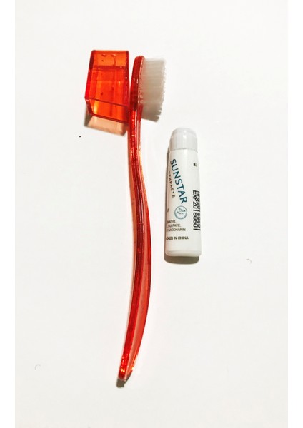 Çok Amaçlı Makyaj Çantası 16X12 cm & Seyahat Seti - Uyku Çorabı Uyku Bandı Diş Fırçası ve Macunu - Kırmızı modelleri