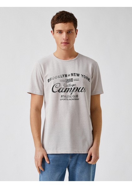 Erkek Slim Fit Kolej Baskılı Tişört modelleri