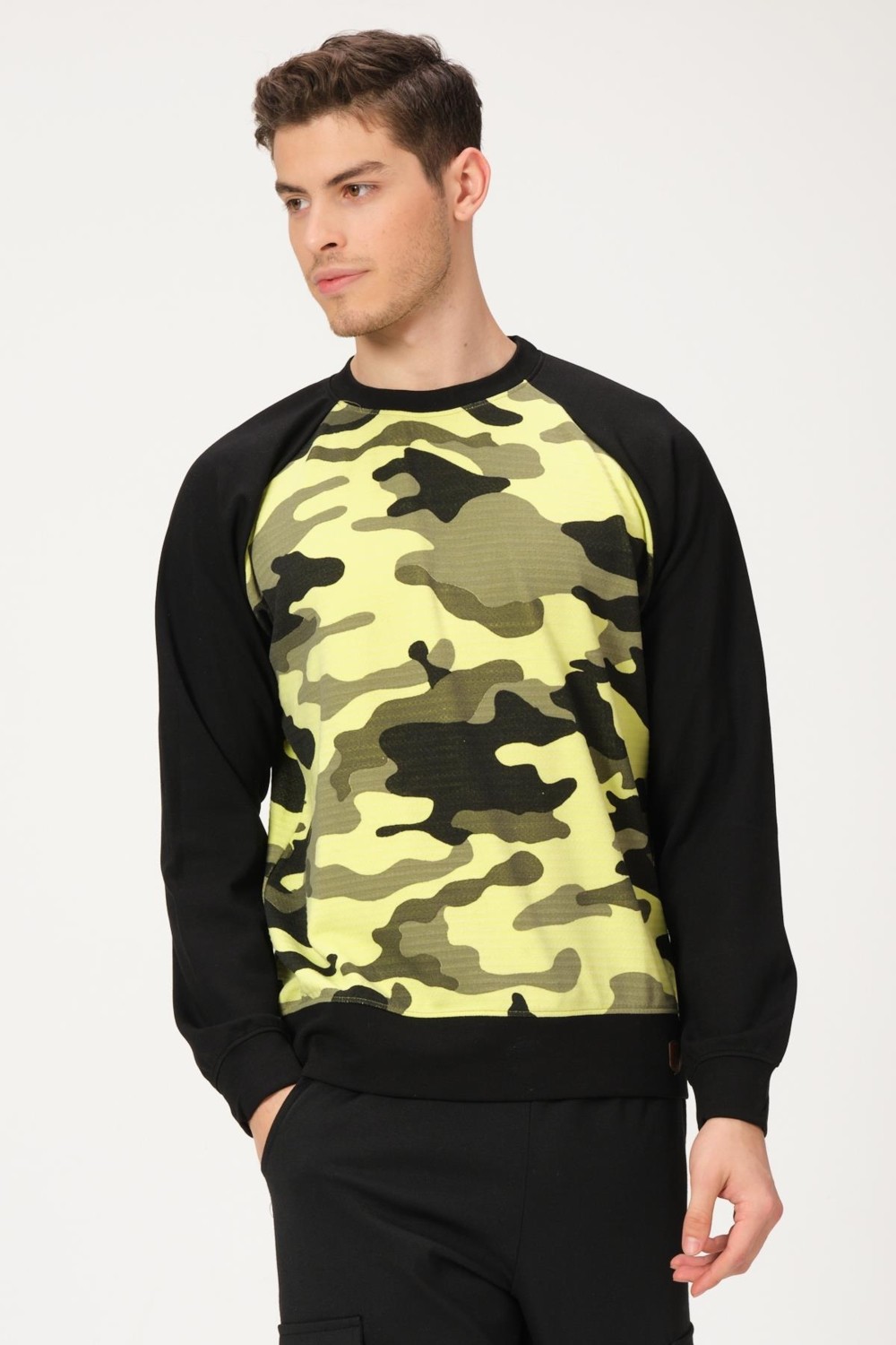 Alexander Gardi Kamuflaj Desenli Sweatshirt (UN-14591)