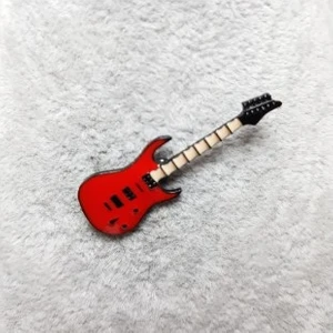 Tuna Takı & Aksesuar Kırmızı Elektro Gitar Rozet