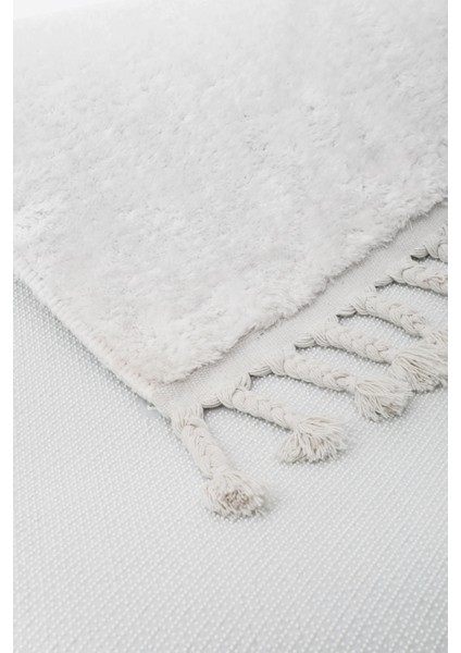 Dijidekor Beyaz Post Dokuma Halı Saçaklı Peluş Yumuşacık Kaymaz Antibakteriyel 160X400