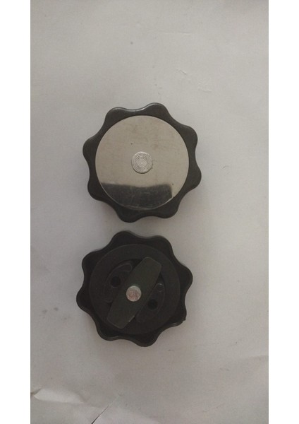 Renault Reno 12 ve Toros Model Araçlar Için Motor Yağ Kapağı Kromlu.