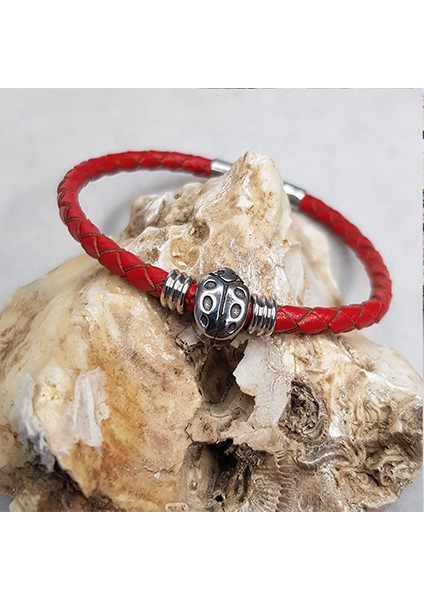 TS000142 - Gerçek Deri, (4 Mm)) Kırmızı Renk Deri Uğur Böceği Deri El İşi/Tasarım Erkek Bileklik modelleri