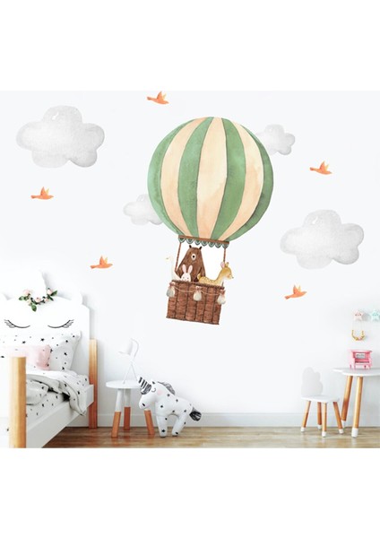 Sevimli Dostlar ve Uçan Balon Çocuk Odası Duvar Sticker