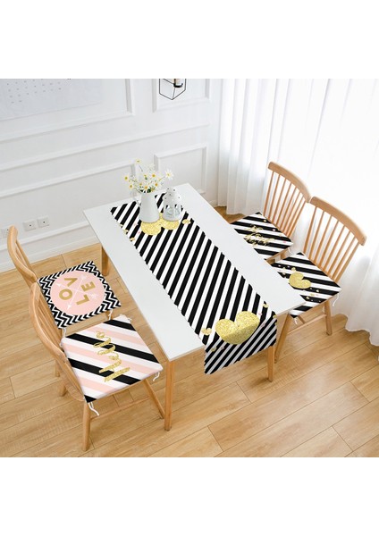 Siyah Beyaz Zigzag Zeminli Love Temalı 4 Fermuarlı Sandalye Minderi 1 Runner Seti
