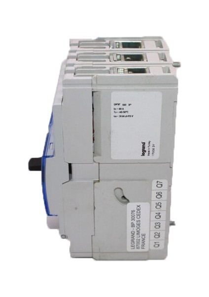 420047 Dpx³ 160 160A 3 Kutuplu 25KA Ayar Sahalı Kompakt Şalter