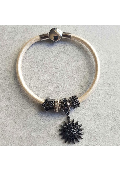 TS001052 Deri, Zirkon Taşlı El Işi Tasarım Kadın Bileklik 6 cm Iç Çap