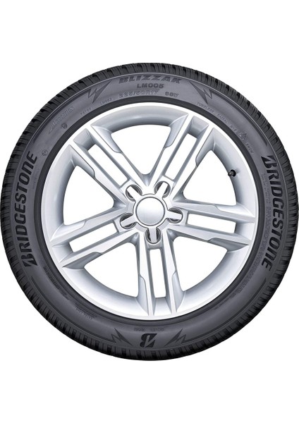 235/60 R17 106H XL Blizzak LM005 Oto Kış Lastiği ( Üretim Yılı: 2023 ) fiyatları