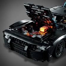 LEGO® Technic BATMAN – BATMOBİL 42127 Model Yapım Seti (1360 Parça)
