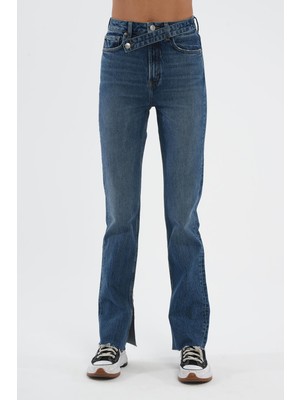 Cross Jeans Orta Mavi Slim Straight Paçası Yırtmaçlı Çapraz Kemerli Jean Pantolon C 4556-007