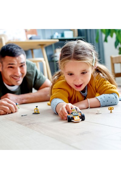 LEGO® City Yarış Arabası 60322 - 4 Yaş ve Üzeri Çocuklar İçin Tasarlanmış Oyuncak Yapım Seti (46 Parça)
