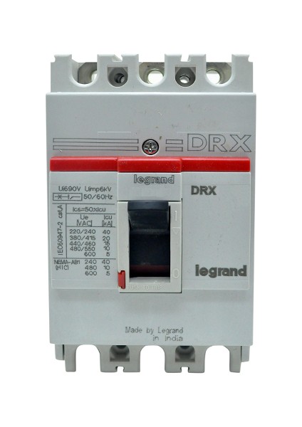 027028 Drx 125 100A 3X100A 3 Kutuplu Kompakt Şalter