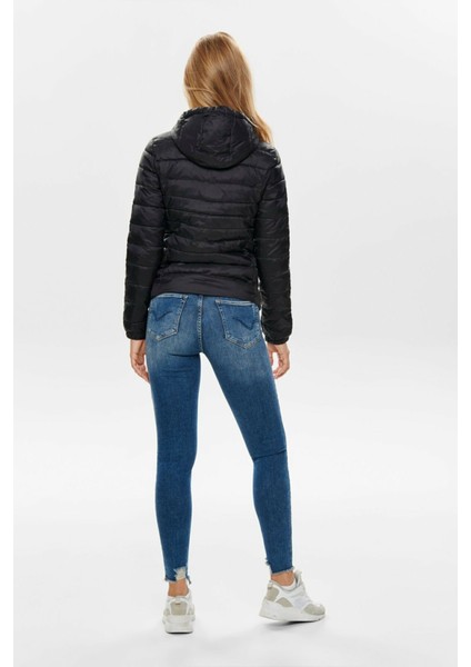 15156569 Kapşonlu Kısa Şişme Mont Black modelleri