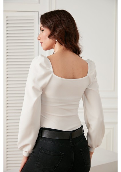 Önü Büzgülü Kol Detaylı Likralı Bluz