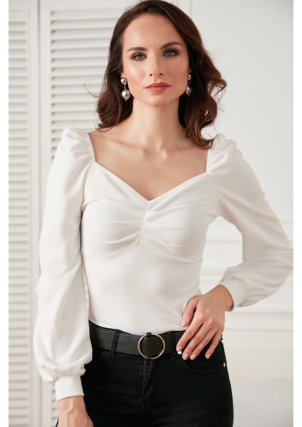 Önü Büzgülü Kol Detaylı Likralı Bluz fiyatları