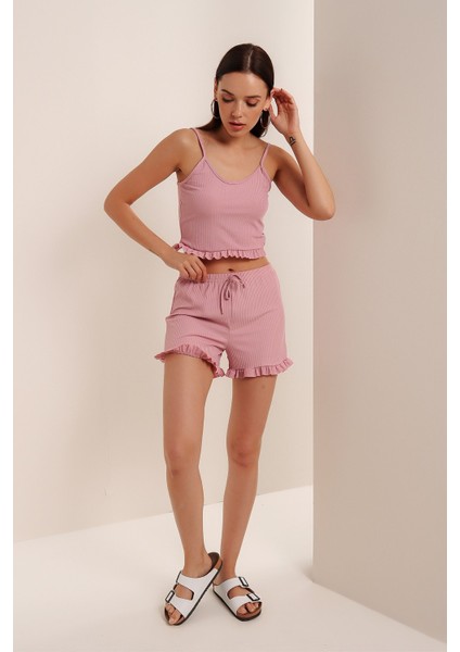 Askılı Fırfırlı Pijama Takımı fırsatları