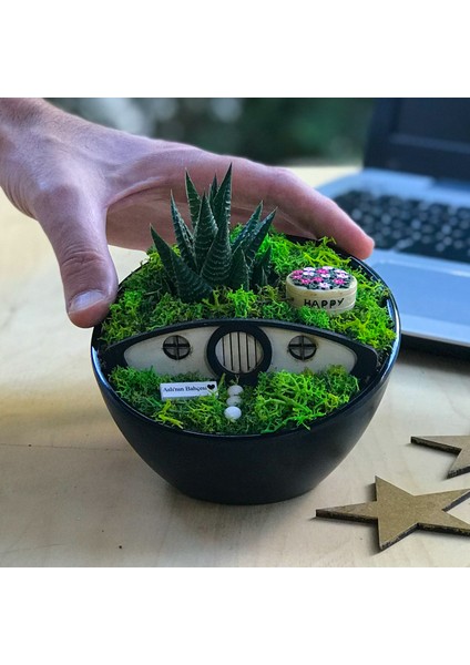 Kişiye Özel Siyah Inci Hobbit Bahçesi - Flowers 2