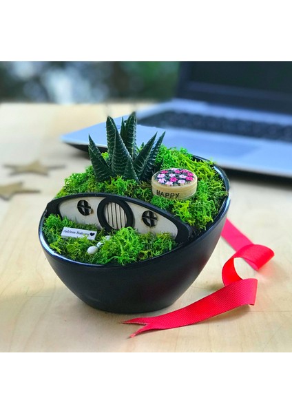 Kişiye Özel Siyah Inci Hobbit Bahçesi - Flowers 2