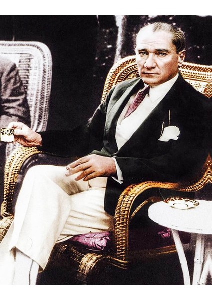 Atatürk Türk Kahvesi Içerken Kanvas Tablo