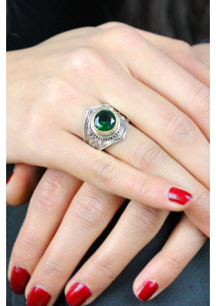 Zümrüt Taşlı El Işçiliği Otantik Kadın Gümüş Yüzük fiyatları