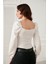 Önü Büzgülü Kol Detaylı Likralı Bluz 8