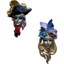 Tasarloxi Tüylü Şapkalı Kadın ve Korsan Şapkalı Kadın Dekoratif Duvar Süsü