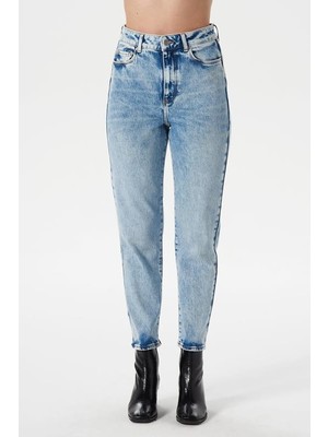 Cross Jeans Ariana Açık Mavi Yüksek Bel Mom Fit Fermuarlı Jean Pantolon C 4525-069