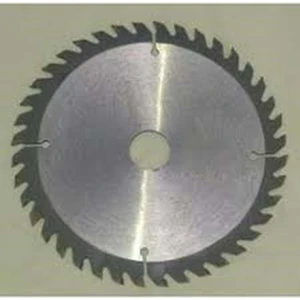 180X40TX30MM Elmasli Sunta Kesme Testeresi̇