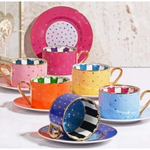 Puantiyeli Renkli Fincan Takımı