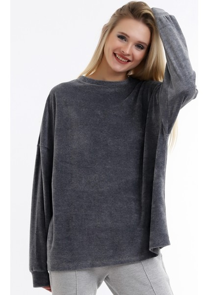 Özel Tasarım Yuvarlak Yaka Oversize Rahat ve Şık Kadife Sweat indirimleri