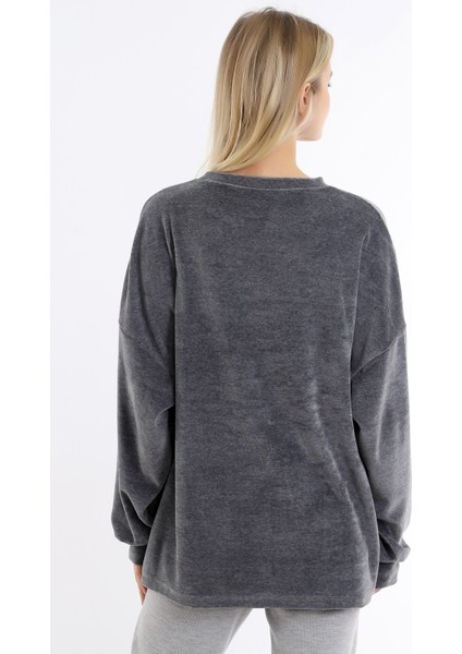 Özel Tasarım Yuvarlak Yaka Oversize Rahat ve Şık Kadife Sweat