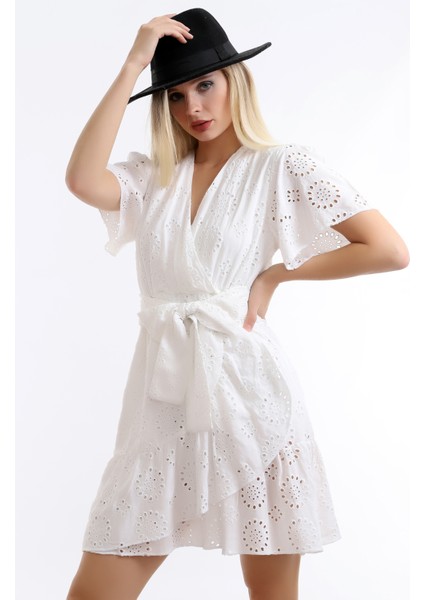 Özel Tasarım V Yaka Astarlı Gipürlü Romantik Mini Elbise modelleri