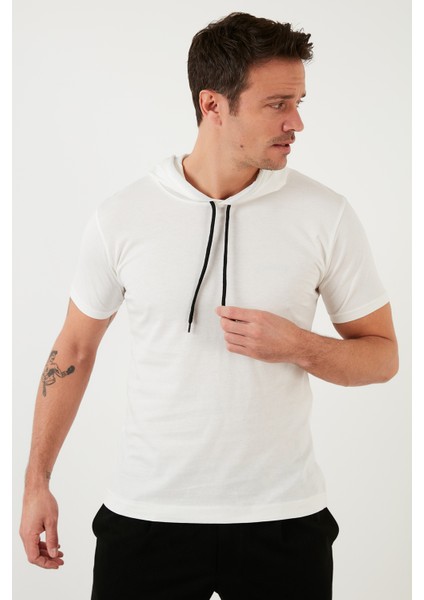 Pamuklu Kapüşonlu Slim Fit T Shirt Erkek T Shirt 5412021 fırsatları
