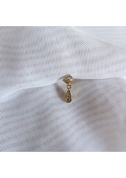 Cerrahi Çelik Damla Charmlı Piercing. Bar Uzunluğu 6 mm