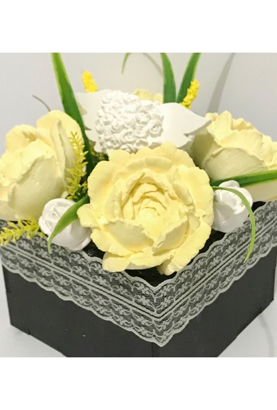 Gia Design Roux Sarı Açık Güller Melek Kalpli Kokulu Taş Aranjmanı
