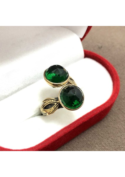 Zümrüt Taşlı 925 Ayar Otantik Gümüş Bayan Yüzük