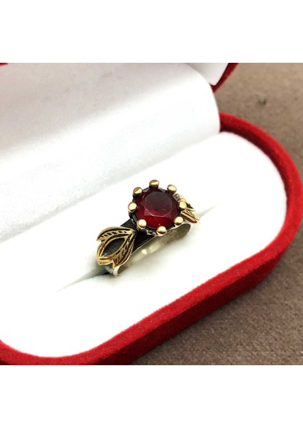 Yakut Taşlı 925 Ayar Otantik Gümüş Bayan Yüzük