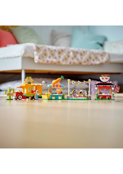 Friends Sokak Lezzetleri Pazarı Yapım Seti 41701 # Çocuklar İçin 3 Mini Bebek Figürü İçeren Yaratıcı Oyuncak Yapım Seti (592 Parça)