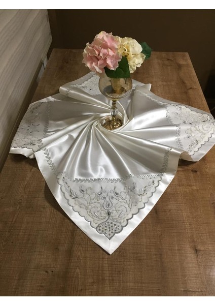 El işlemesi Cam Boncuklu Saten Kumaş Beyaz/Gümüş Gelin Bohçası 90*90 cm Kare - 483