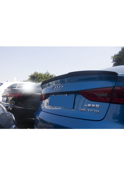 Audi A3 Sedan 2021+ M4 Spoiler Piano Black modelleri