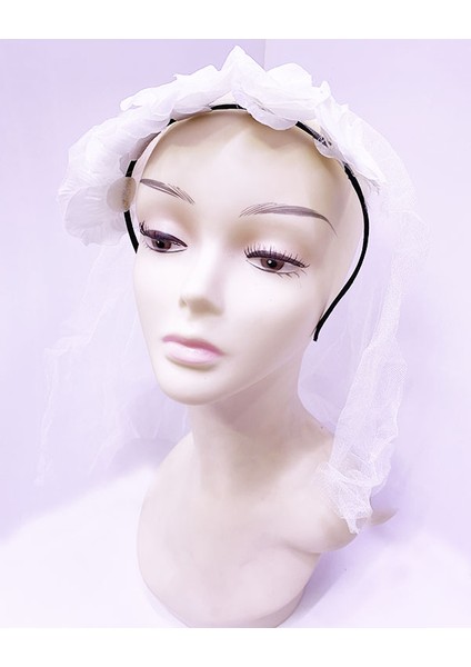 Her Şey Burada Parti Aksesuar Uzun Duvaklı Üstü Beyaz Çiçekli Parti Tacı