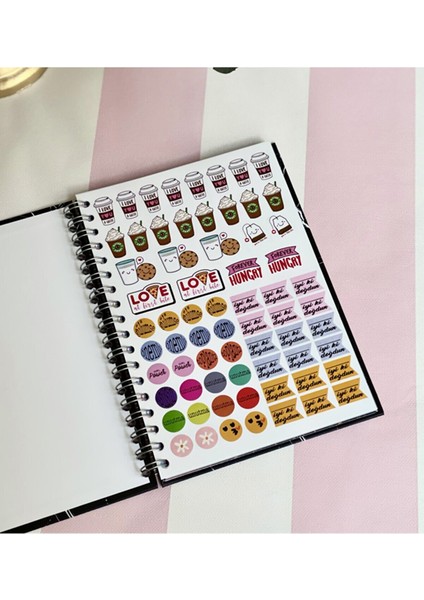 Hayallerinin Peşinden Git Spiralli Sticker'lı Tarihsiz Konuşan Ajanda Haftalık Planlayıcı Defter