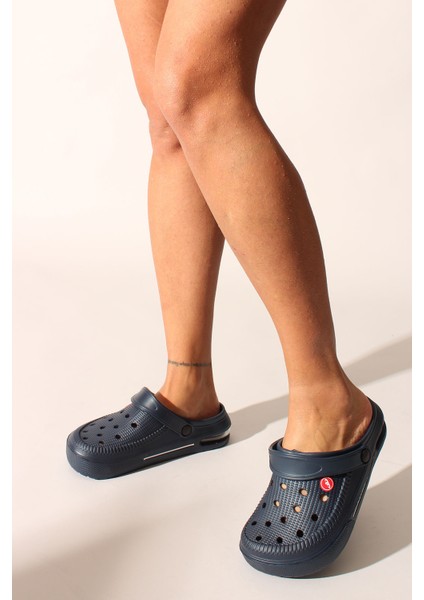 Lacivert Cros Terlik