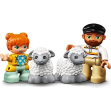 LEGO® DUPLO® Town Çiftlik Traktörü ve Hayvan Bakımı 10950 Küçük Çocuklar için Oyuncak Traktör ve 2 Koyun İçeren Yaratıcı bir Oyun Seti (27 Parça)