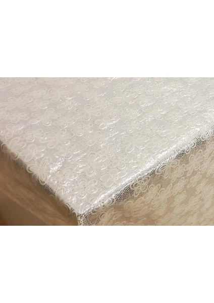 Meiwa Japon Pvc Dantel Görünümlü Leke Tutmaz -Kaymaz-Silinebilir Masa Örtüsü -Eni: 140 cm. x 120 cm.