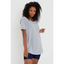 Tarz Cool Women Gri Pis Yaka Salaş T-SHIRT-KTCPS001R10S