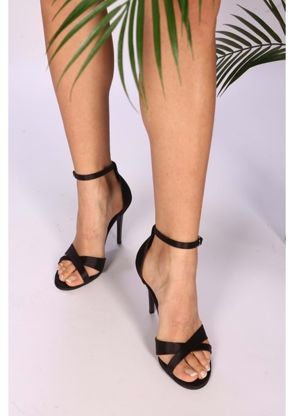 Kadin Siyah Saten Topuklu Ayakkabi fiyatları