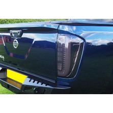 ARTI TUNING Nissan - Navara NP300 LED Stop / Smoke 2015+