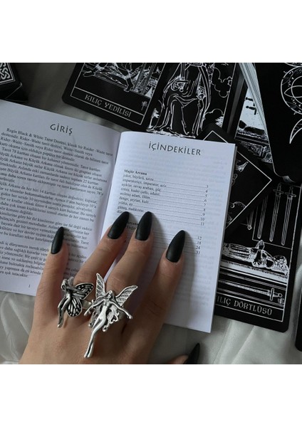 Planet Butik 78 Kartlı Regin Black & White Tarot